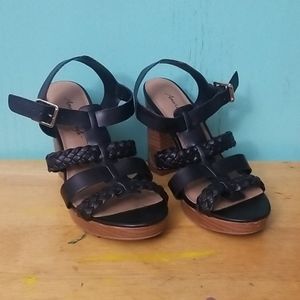 American eagle heels